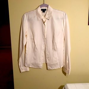 NWT. Ann Taylor offwhite silk blouse
